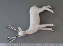 Dekorační figurka - Bílý jelen 22 cm