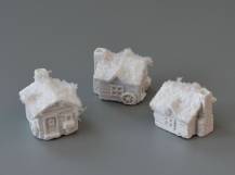 Dekorační mini figurka - Zasněžený bílý mlýn