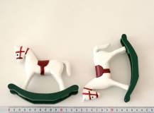 Dřevěná dekorace - Houpací koníček MALÝ BÍLO-ČERVENÝ