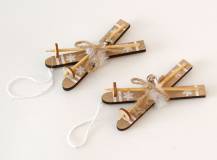 Dřevěná dekorace - Lyže PŘÍRODNÍ Dřevěná dekorace - Lyže PŘÍRODNÍ