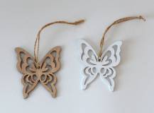 Dřevěná dekorace - Motýlek ornament k zavěšení