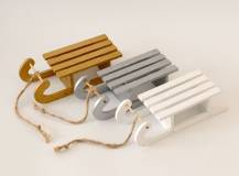 Dřevěná dekorace - Sáňky STŘEDNÍ 15 cm Dřevěná dekorace - Sáňky STŘEDNÍ 15 cm