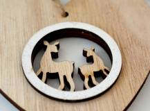 Dřevěná vánoční dekorace k zavěšení