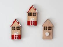 Dřevěné dekorace - Domek se samolepkou