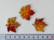 Dřevěné dekorace - List javorový 4 cm