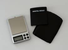 Kapesní digitální váha 500g x 0,1g stříbrná HS-500g