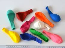 Nafukovací balónky o průměru 25 cm barevný mix