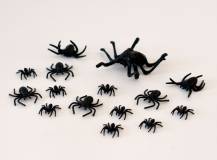 Plastová dekorace - Pavouci