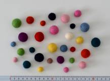 Plstěné kuličky MIX barev a velikostí 25 ks