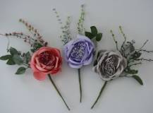 Rozkvetlá růže zápichová - přízdoba