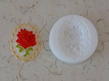 Silikonová forma - ozdoba Oválek s růží 38 x 50 mm