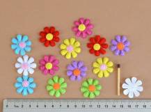 Textilní dekorace - Květinka prům. 27 mm 