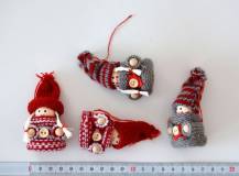 Textilní dekorace - Vánoční panenka 8 cm