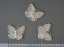 Textilní dekorace - Vyšívaný motýl s perlami