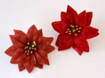 Umělý květ Poinsettia s klipem 1 ks