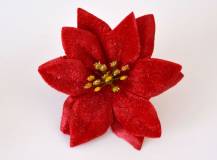 Umělý květ Poinsettia s klipem 1 ks