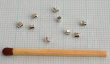 Zamačkávací rokail - vnitřní prům. 1,5 mm, bal.10 ks